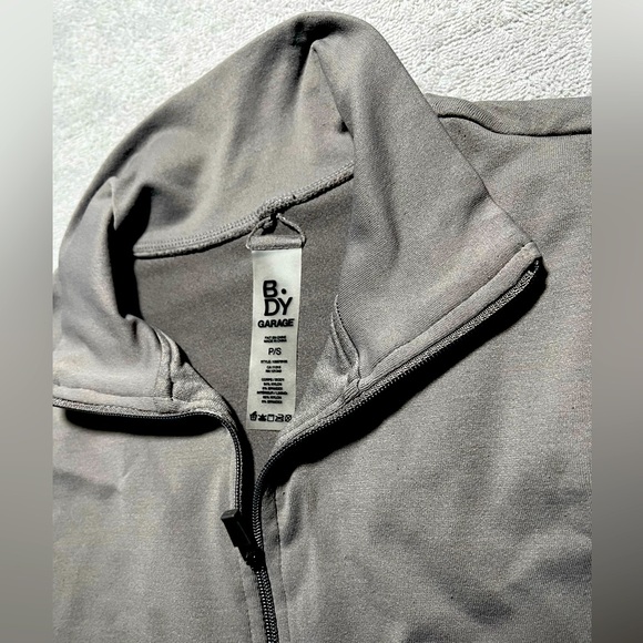 Garage Cropped Quarter Zip - Picture 3 of 4